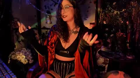 Snapshot of _lady_luna_ chatting on 4, 10, 2025 Lady Luna online show from 4, 10, 2025