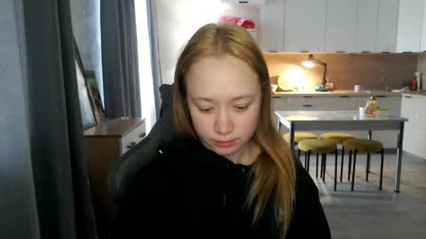 Snapshot of _lalune_ chatting on 3, 5, 2026 _lalune_ online show from 3, 5, 2026