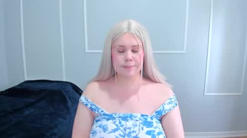 Snapshot of _leana_oo chatting on 23, 10, 2025 leana online show from 23, 10, 2025