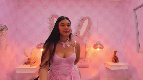  Lia Swan  online show from 19, 10, 2025