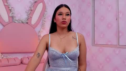  Lia Swan  online show from 10, 11, 2025