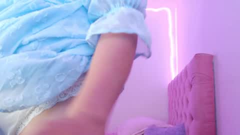 Snapshot of _lloou_ chatting on 6, 5, 2026 Sofia 3 online show from 6, 5, 2026