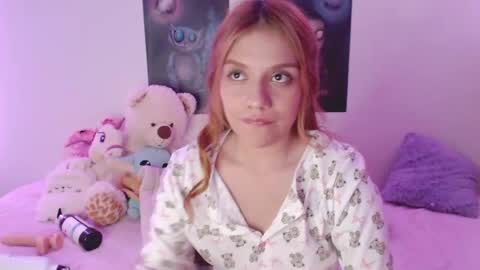 Snapshot of _lloou_ chatting on 29, 5, 2026 Sofia 3 online show from 29, 5, 2026