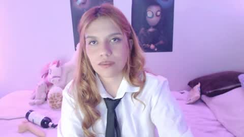 Snapshot of _lloou_ chatting on 29, 5, 2026 Sofia 3 online show from 29, 5, 2026