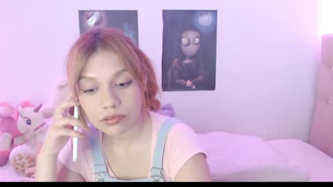 Snapshot of _lloou_ chatting on 3, 6, 2026 Sofia 3 online show from 3, 6, 2026