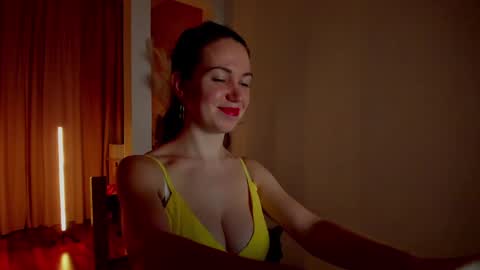 Snapshot of _lovely_lady chatting on 5, 3, 2025 Alice online show from 5, 3, 2025
