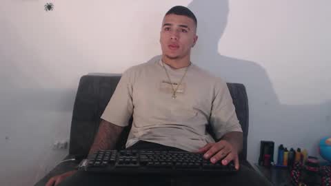 Snapshot of _luxury_23 chatting on 27, 1, 2025 STIVEN online show from 27, 1, 2025