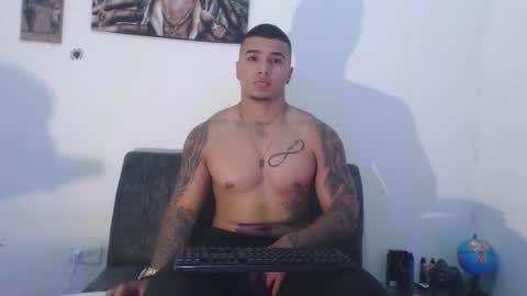 Snapshot of _luxury_23 chatting on 26, 2, 2025 STIVEN online show from 26, 2, 2025