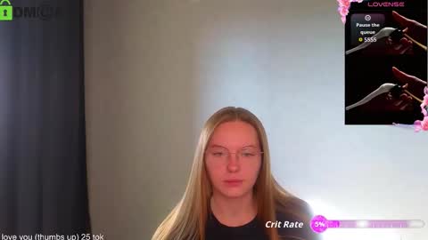 Snapshot of _lysafeta_ chatting on 19, 9, 2025 Welcome guys Pleasure to see you all here My name is Lysafeta and MichaelaTip menu is active Private is open online show from 19, 9, 2025