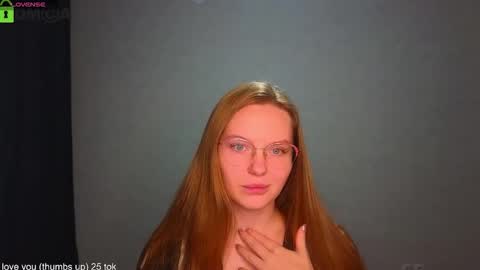 Snapshot of _lysafeta_ chatting on 29, 9, 2025 Welcome guys Pleasure to see you all here My name is Lysafeta and MichaelaTip menu is active Private is open online show from 29, 9, 2025