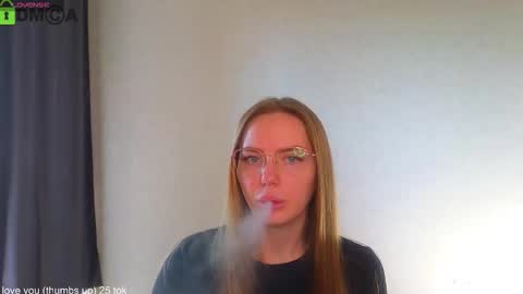 Snapshot of _lysafeta_ chatting on 3, 10, 2025 Welcome guys Pleasure to see you all here My name is Lysafeta and MichaelaTip menu is active Private is open online show from 3, 10, 2025