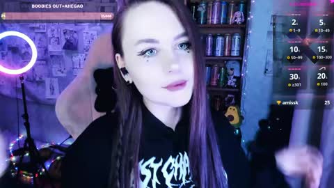 Mia online show from 8, 5, 2026