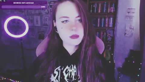 Snapshot of _m_o_n_s_t_e_r_e_n_e_r_g_y_ chatting on 15, 6, 2026 Mia online show from 15, 6, 2026