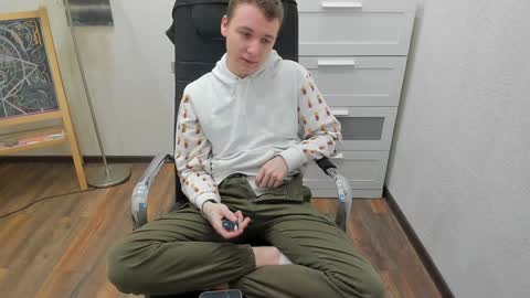 Snapshot of _maelstrom_ chatting on 8, 12, 2024 _maelstrom_ online show from 8, 12, 2024