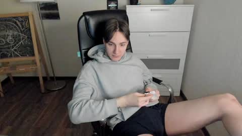 Snapshot of _maelstrom_ chatting on 23, 12, 2024 _maelstrom_ online show from 23, 12, 2024