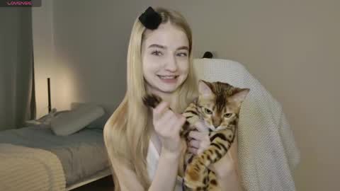 Anna online show from 12, 4, 2026