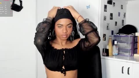 Snapshot of _marcela_22 chatting on 17, 2, 2025 MARCELA online show from 17, 2, 2025