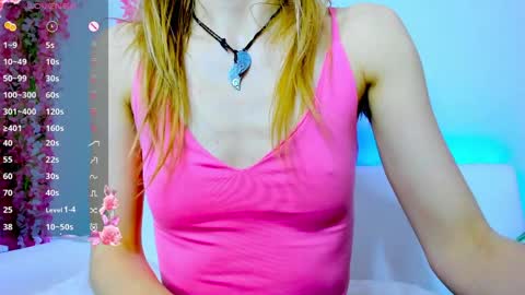 Snapshot of _mari_so chatting on 13, 5, 2026 Scarlett online show from 13, 5, 2026