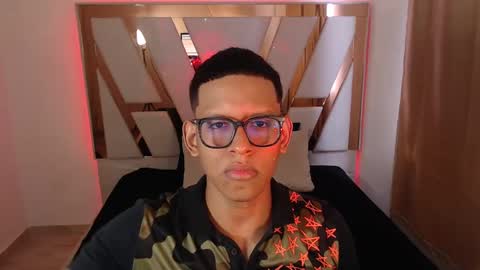 Snapshot of _mark_coral chatting on 2, 2, 2025 mark and coral online show from 2, 2, 2025