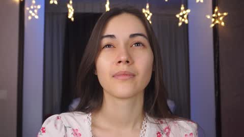  Gwen  online show from 22, 12, 2024