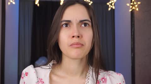  Gwen  online show from 22, 12, 2024