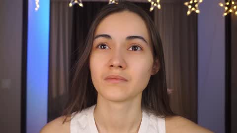  Gwen  online show from 4, 2, 2025