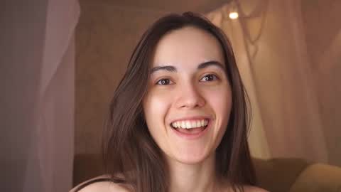  Gwen  online show from 19, 2, 2025