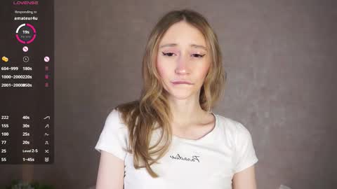  Gwen  online show from 28, 9, 2025