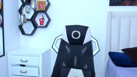 Snapshot of _matthew_santos_ chatting on 15, 1, 2025 _matthew_santos_ online show from 15, 1, 2025