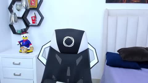 Snapshot of _matthew_santos_ chatting on 29, 1, 2025 _matthew_santos_ online show from 29, 1, 2025