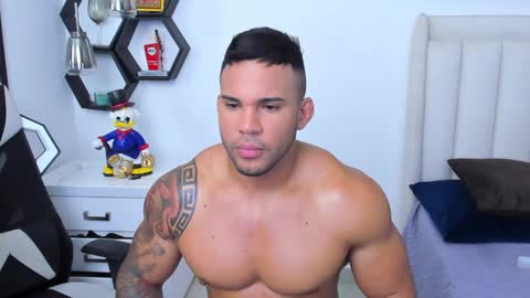 Snapshot of _matthew_santos_ chatting on 2, 2, 2025 _matthew_santos_ online show from 2, 2, 2025