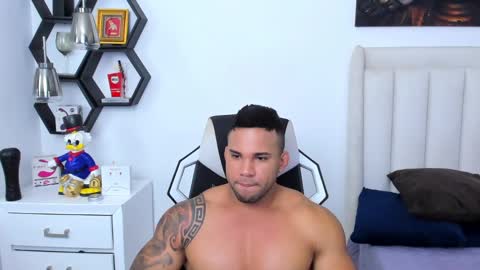 Snapshot of _matthew_santos_ chatting on 12, 2, 2025 _matthew_santos_ online show from 12, 2, 2025