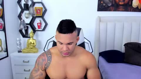 Snapshot of _matthew_santos_ chatting on 10, 9, 2025 _matthew_santos_ online show from 10, 9, 2025