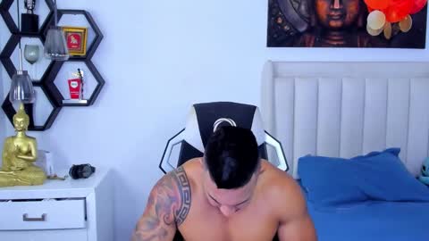 Snapshot of _matthew_santos_ chatting on 7, 11, 2025 _matthew_santos_ online show from 7, 11, 2025