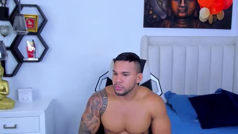 Snapshot of _matthew_santos_ chatting on 12, 11, 2025 _matthew_santos_ online show from 12, 11, 2025