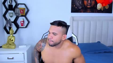 Snapshot of _matthew_santos_ chatting on 27, 11, 2025 _matthew_santos_ online show from 27, 11, 2025