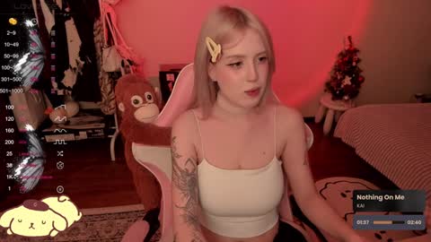 Snapshot of _meowmiko__ chatting on 11, 1, 2025 miko3 online show from 11, 1, 2025