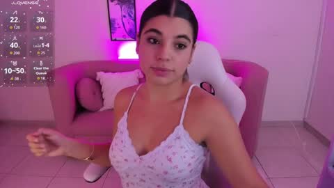 Snapshot of _mia_blue_18_ chatting on 6, 10, 2025 MIa blue 18 online show from 6, 10, 2025