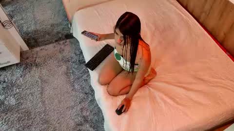 Snapshot of _mia_li_ chatting on 5, 8, 2026 Mia online show from 5, 8, 2026