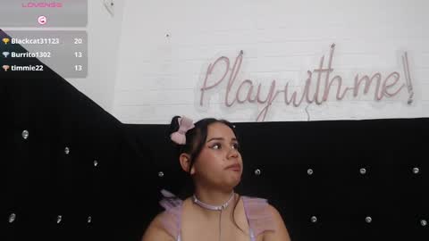  Mia  online show from 5, 2, 2025