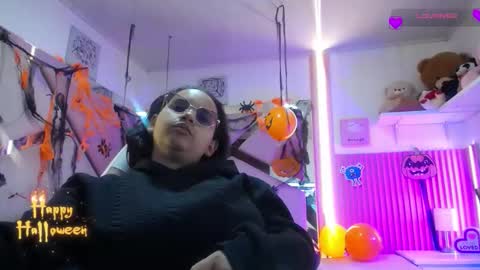  Mia  online show from 1, 11, 2025