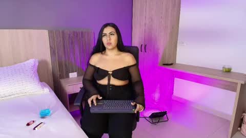 _miamiller_ online show from 16, 2, 2025