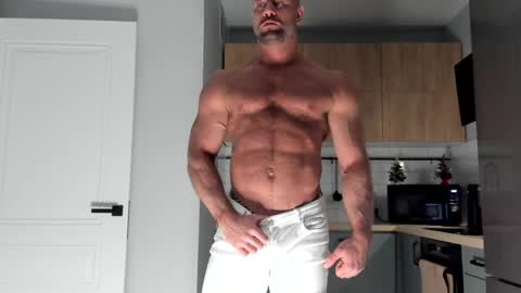 Snapshot of _miles19 chatting on 9, 4, 2026 _miles19 online show from 9, 4, 2026