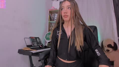 Camila   independent model online show from 15, 1, 2025