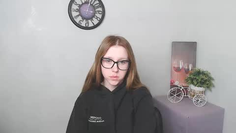 Snapshot of _miraterri_ chatting on 17, 2, 2025 Mira online show from 17, 2, 2025