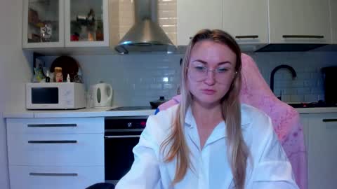 Eva online show from 6, 10, 2025