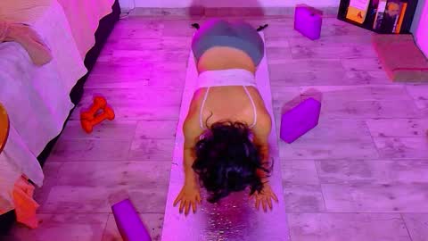 karoline uwu online show from 28, 10, 2025