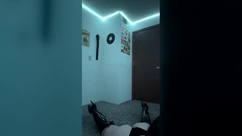 _miss_marie_ online show from 2, 12, 2025