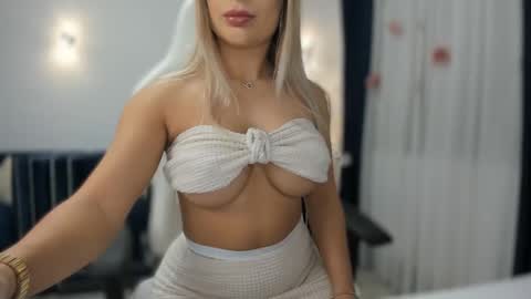 Snapshot of _missperfection_ chatting on 4, 2, 2025 .. my fav tip 1120040012123335 online show from 4, 2, 2025