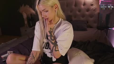 Snapshot of _miumiu_ chatting on 20, 2, 2025 Sasha online show from 20, 2, 2025